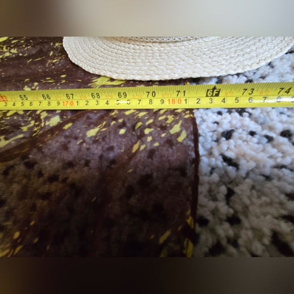 Sheer scarf. Brown with yellow skull print. - Picture 5 of 5